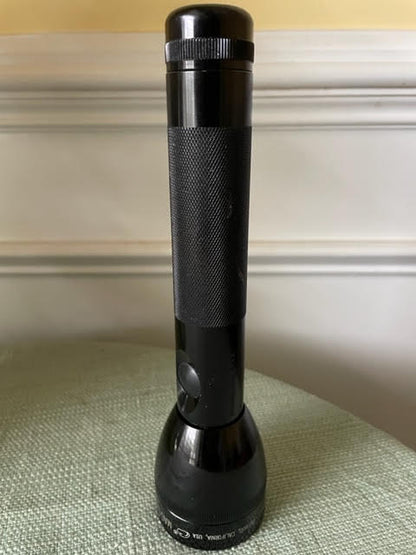 MAG-LITE Flashlight (USED)