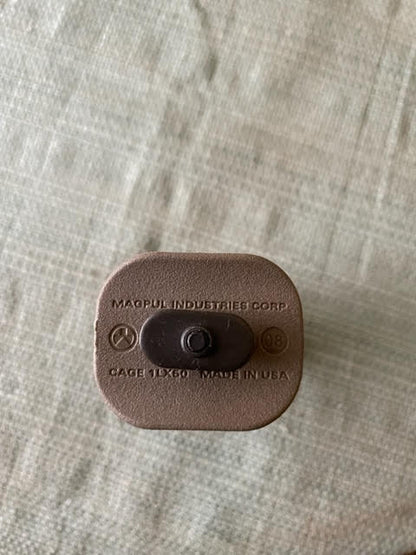 MAGPUL FDE Vertical Grip M-LOC (USED)